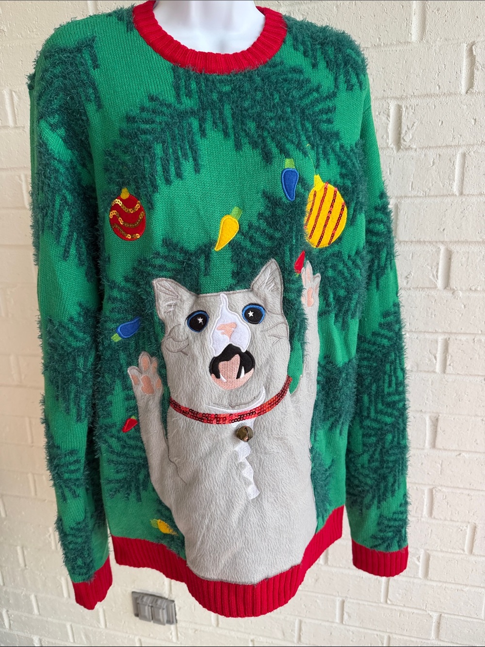 Blizzard Bay Green Ugly Christmas Sweater Cat, Red Trim, Ornaments Med. Like new